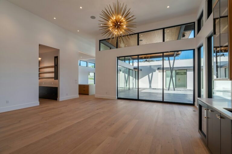 Floor Woods Dubai